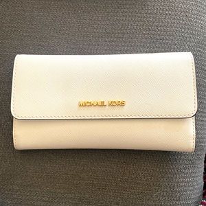 White Michael Kors wallet
